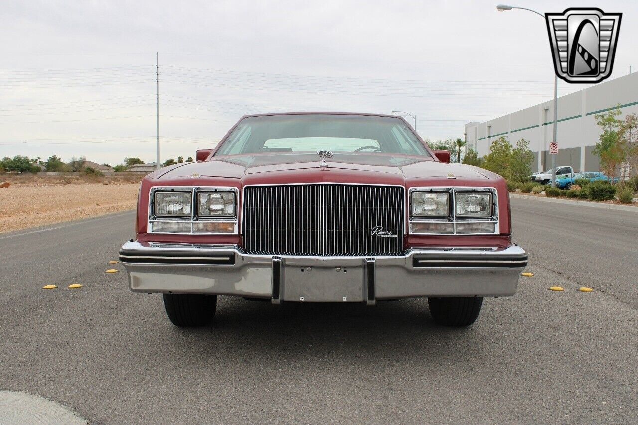 Buick-Riviera-1984-Red-Burgandy-49119-3