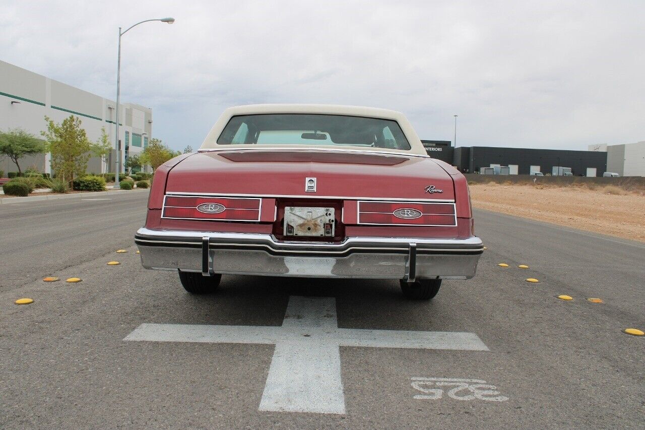 Buick-Riviera-1984-Red-Burgandy-49119-5