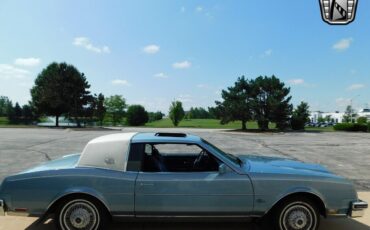 Buick-Riviera-1985-Blue-Blue-110490-4