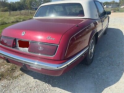 Buick-Riviera-1990-Red-317041-1