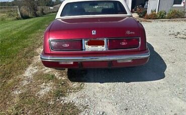 Buick Riviera  1990