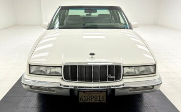 Buick-Riviera-1992-White-Gray-62587-7