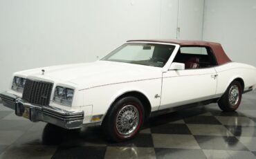 Buick-Riviera-Cabriolet-1983-White-Burgundy-116872-5