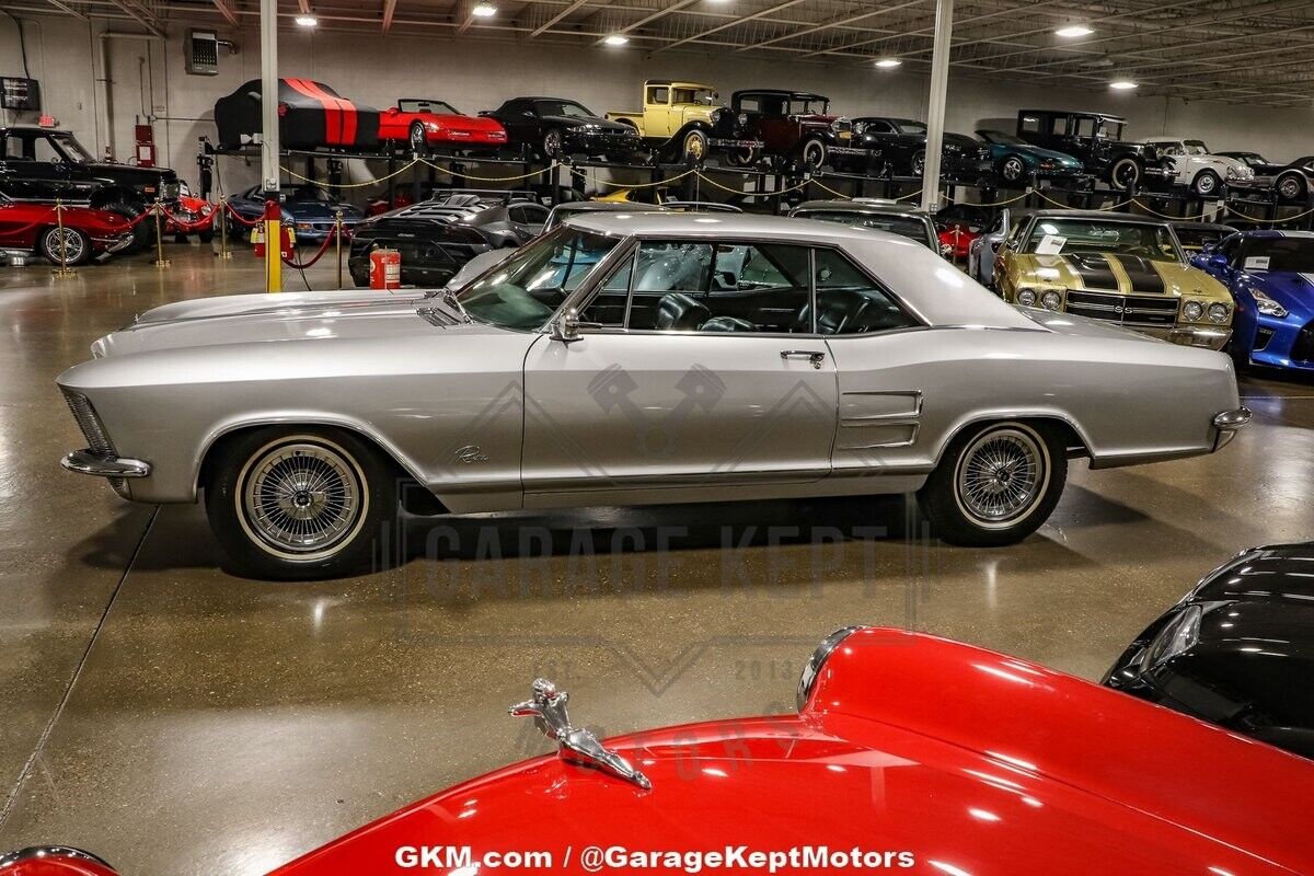 Buick-Riviera-Coupe-1964-Silver-Black-86090-11