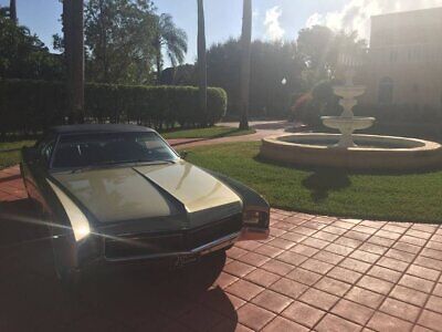 Buick-Riviera-Coupe-1967-2