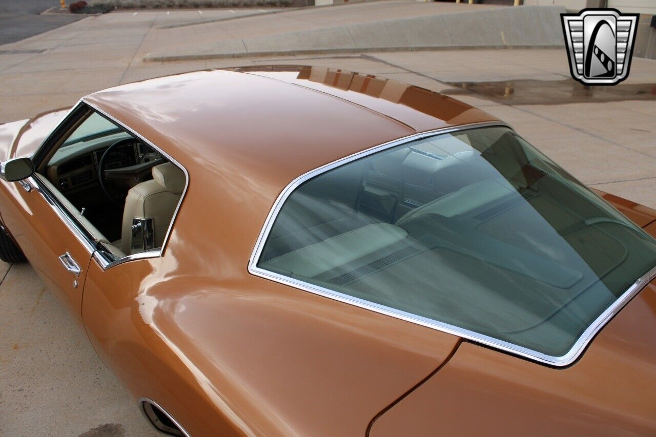 Buick-Riviera-Coupe-1971-Gold-Cream-106687-10