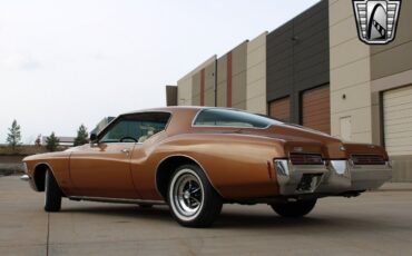 Buick-Riviera-Coupe-1971-Gold-Cream-106687-4