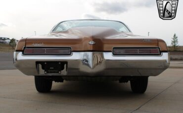 Buick-Riviera-Coupe-1971-Gold-Cream-106687-5