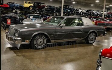 Buick-Riviera-Coupe-1980-Gray-Gray-103399-8