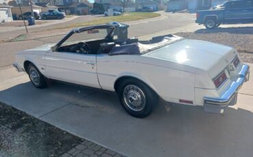 Buick-Riviera-convertible-1983-160934-1