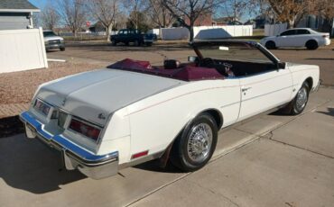 Buick-Riviera-convertible-1983-160934-2