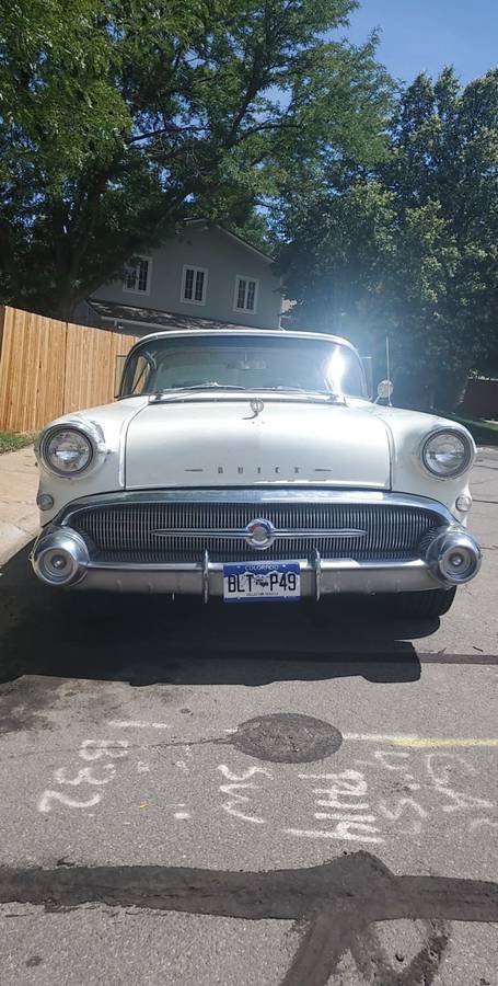 Buick-Roadmaster-1957-1