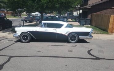 Buick-Roadmaster-1957-5