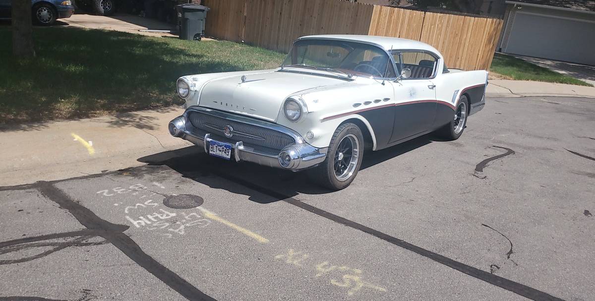 Buick-Roadmaster-1957-6