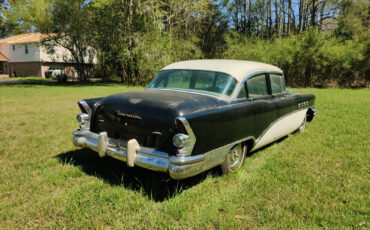 Buick-Roadmaster-Berline-1955-White-and-Black-Green-118472-4