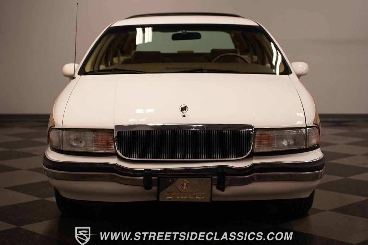 Buick-Roadmaster-Break-1992-White-Camel-243180-5