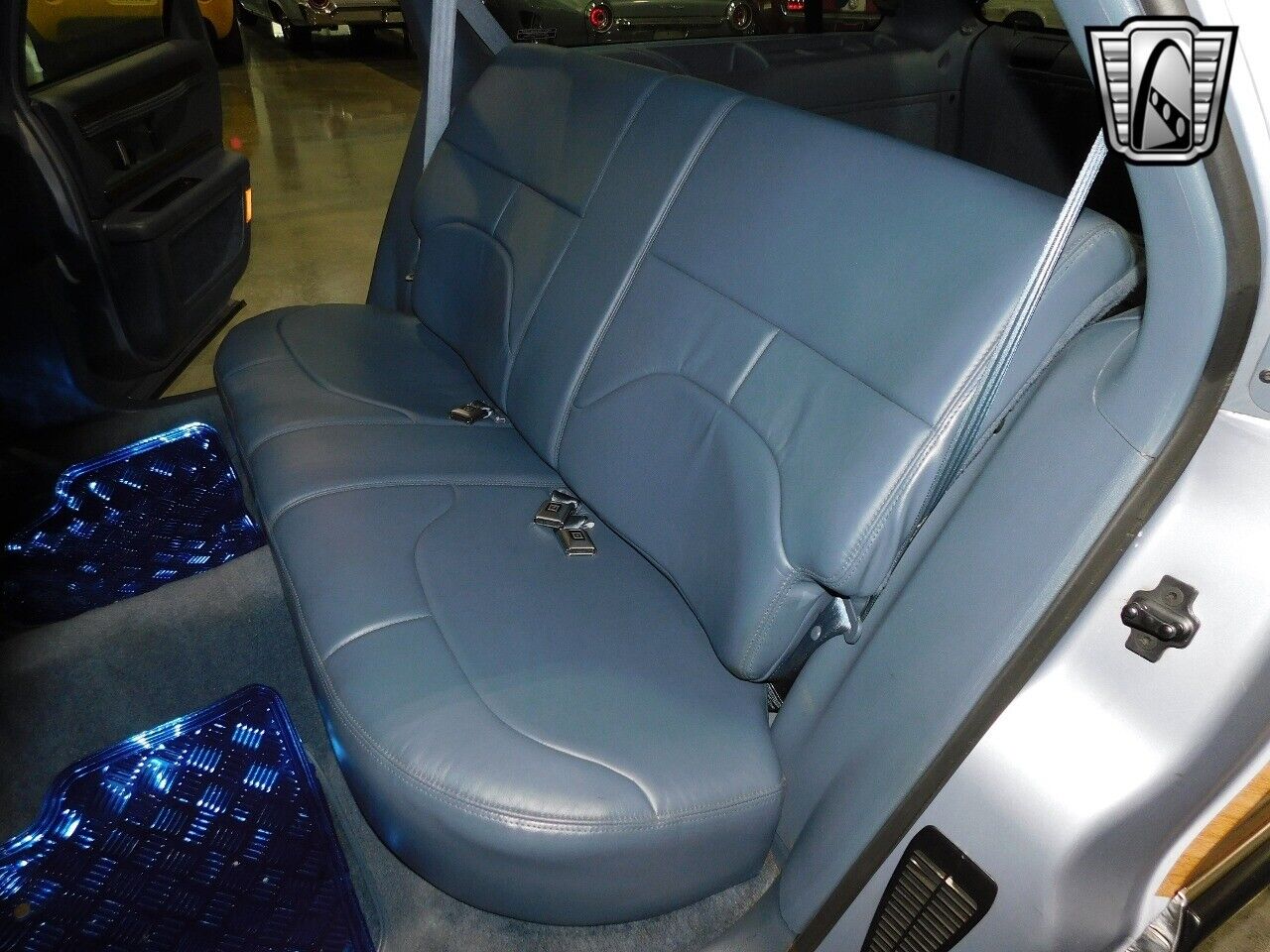 Buick-Roadmaster-Cabriolet-1995-Blue-Blue-70232-8