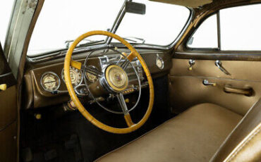 Buick-Series-40-Coupe-1946-Tan-Tan-1646-1