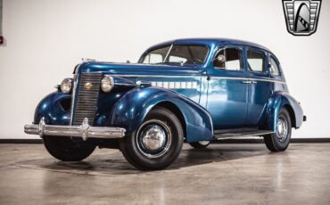 Buick-Special-1937-Blue-Tan-63138-2