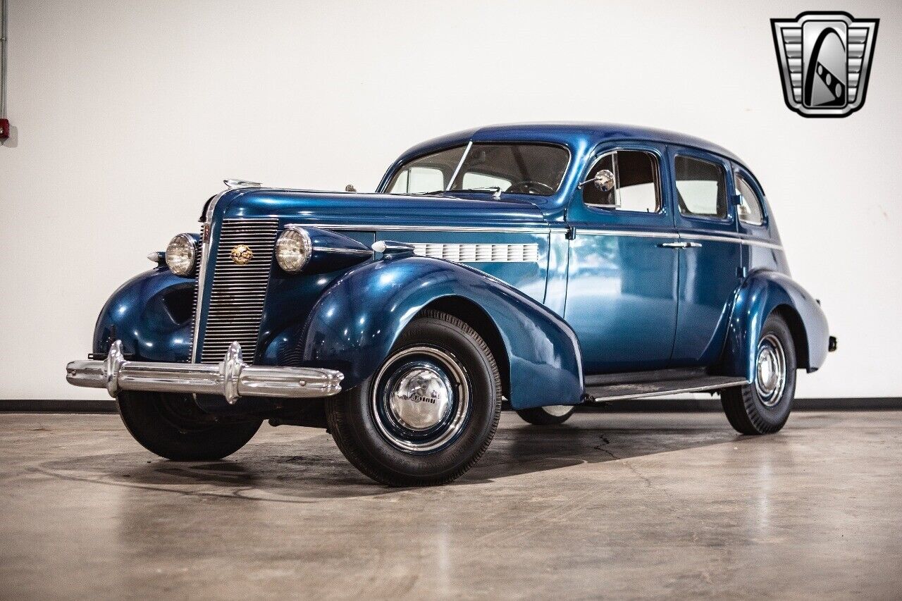 Buick-Special-1937-Blue-Tan-63138-2