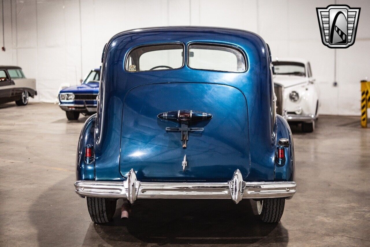 Buick-Special-1937-Blue-Tan-63138-5