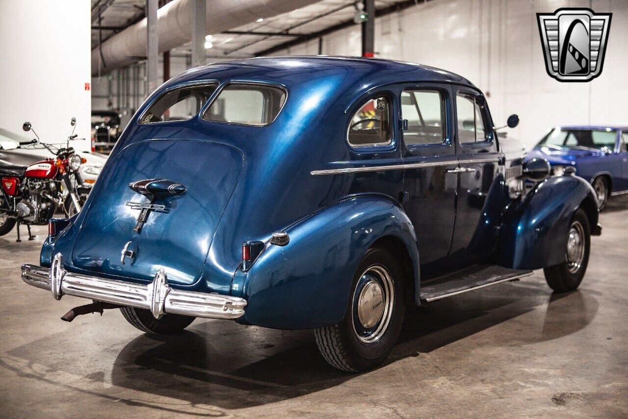 Buick-Special-1937-Blue-Tan-63138-6