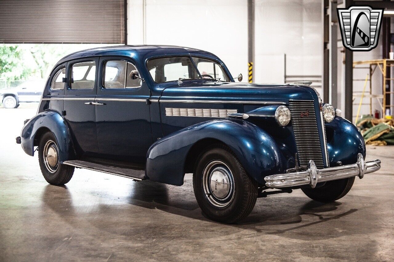 Buick-Special-1937-Blue-Tan-63138-8