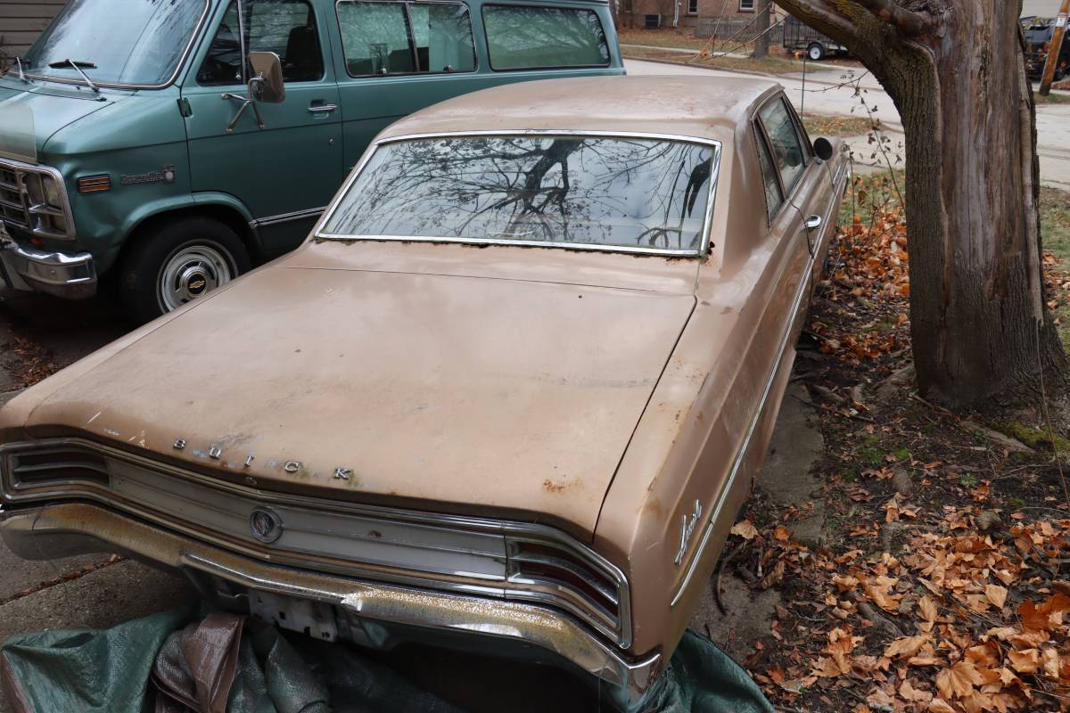 Buick-Special-1968-brown-27615-2