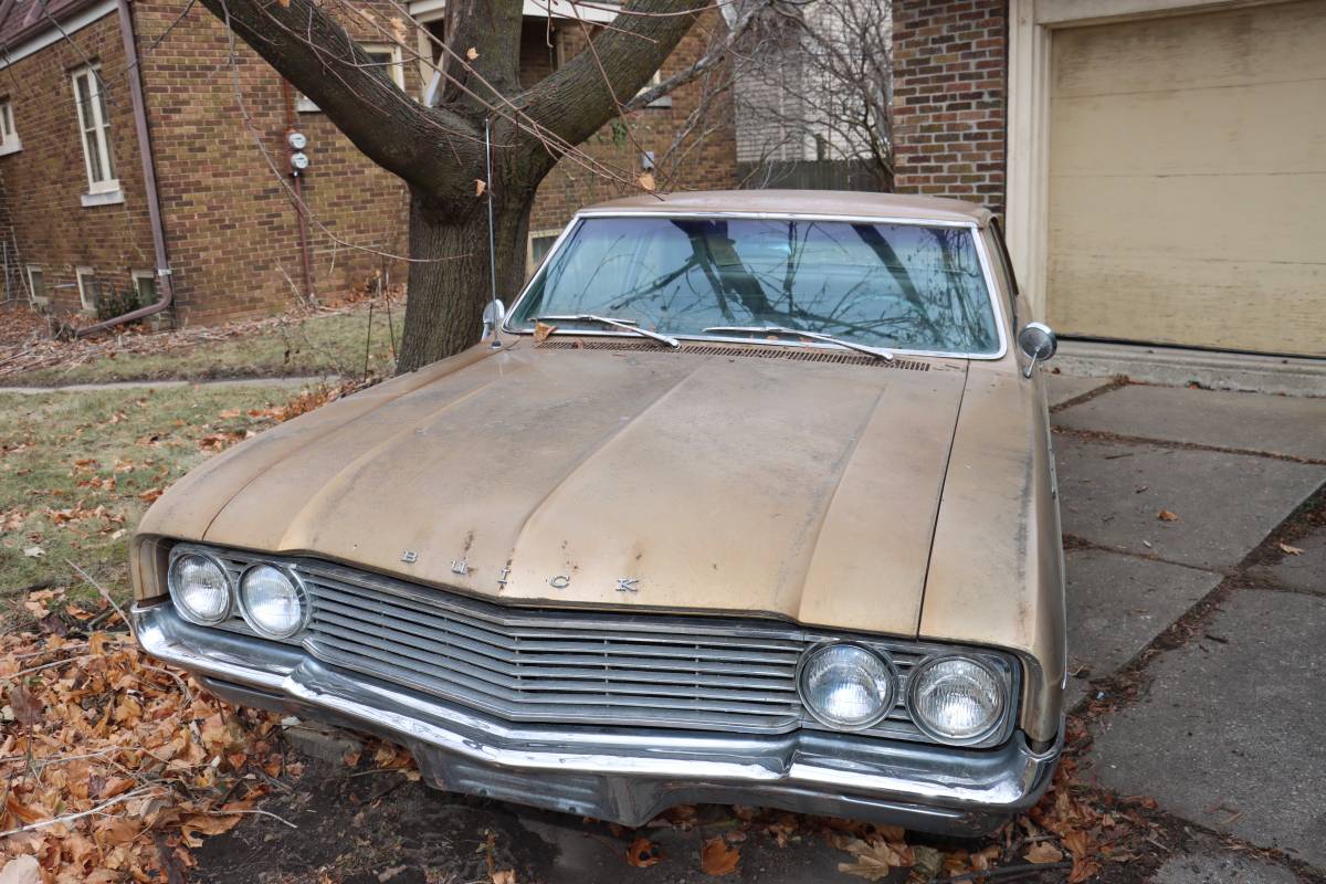 Buick-Special-1968-brown-27615-23