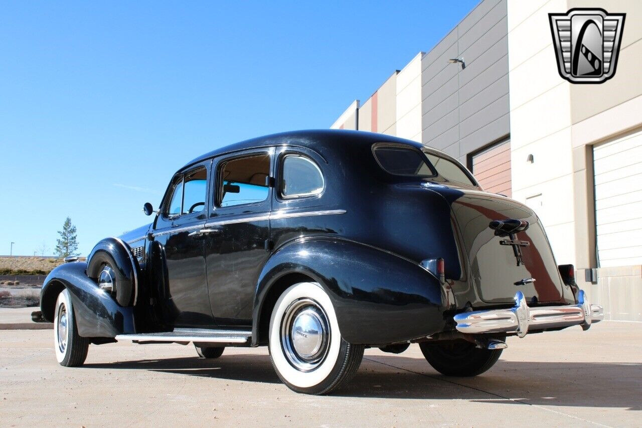 Buick-Special-Berline-1937-4