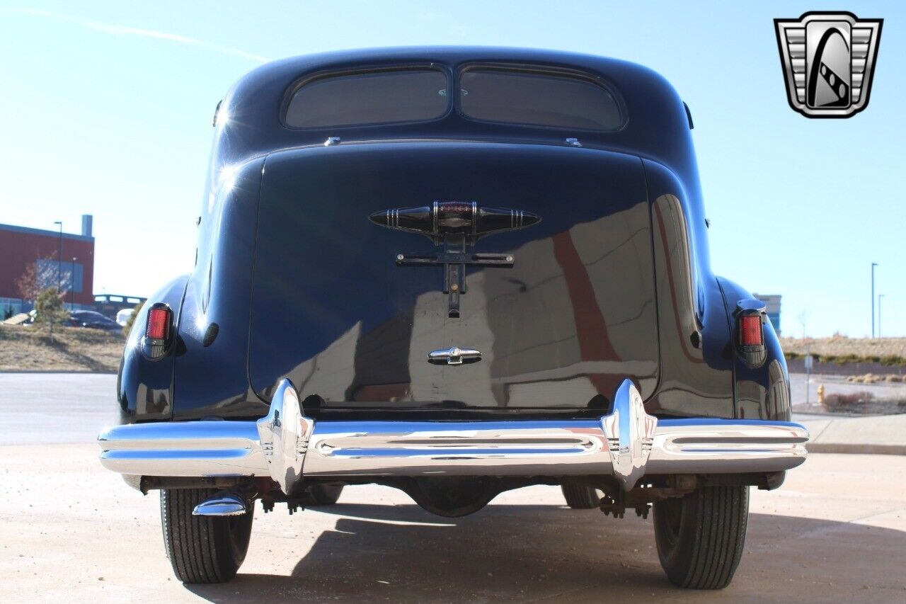 Buick-Special-Berline-1937-5