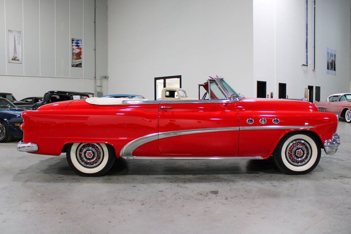 Buick-Special-Cabriolet-1953-Red-White-65175-9