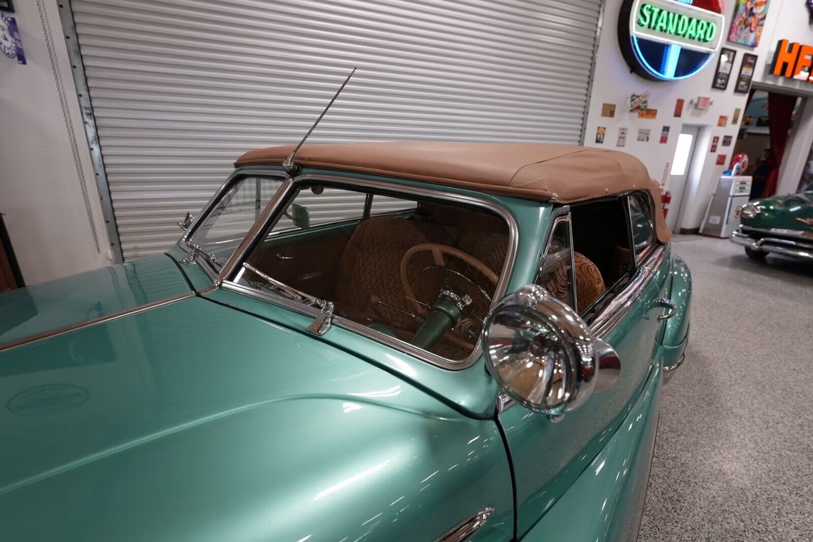 Buick-Super-Cabriolet-1947-Blue-106217-20