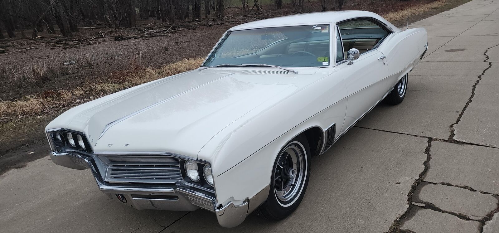 Buick-Wildcat-1967-White-Gold-164966-3