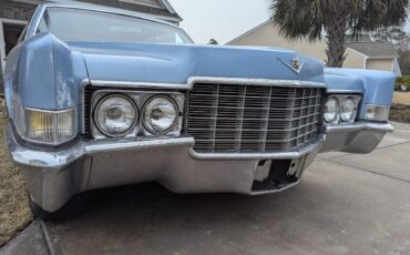 Cadillac-1969-104607-3