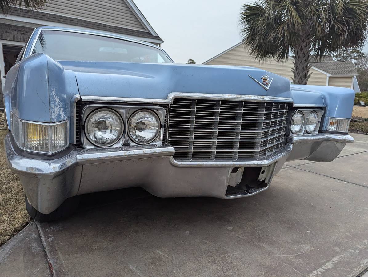 Cadillac-1969-104607-3