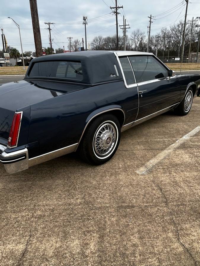 Cadillac-1984-black-148220-3