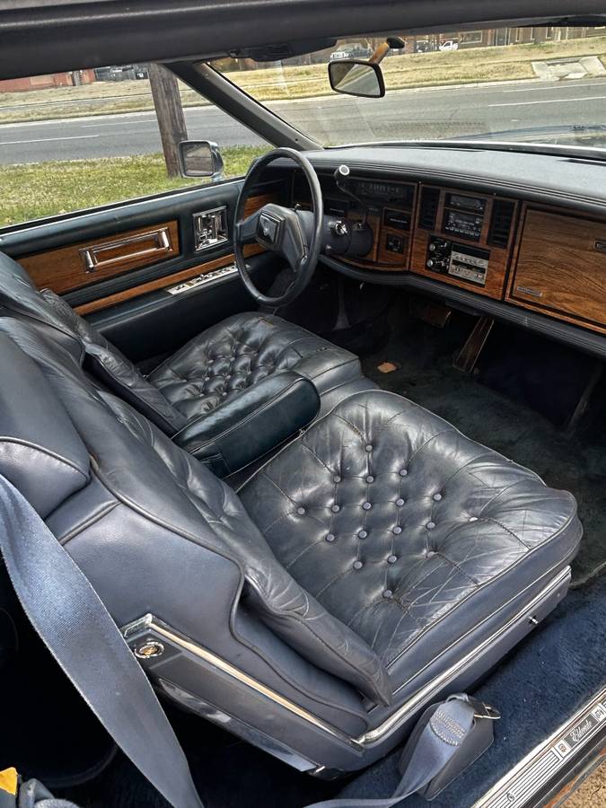 Cadillac-1984-black-148220-4