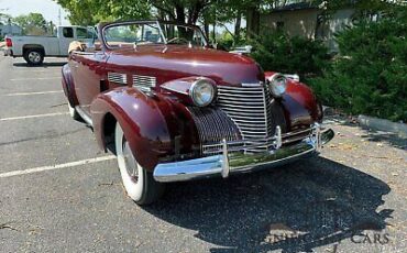 Cadillac-62-Convertible-Sedan-1940-1