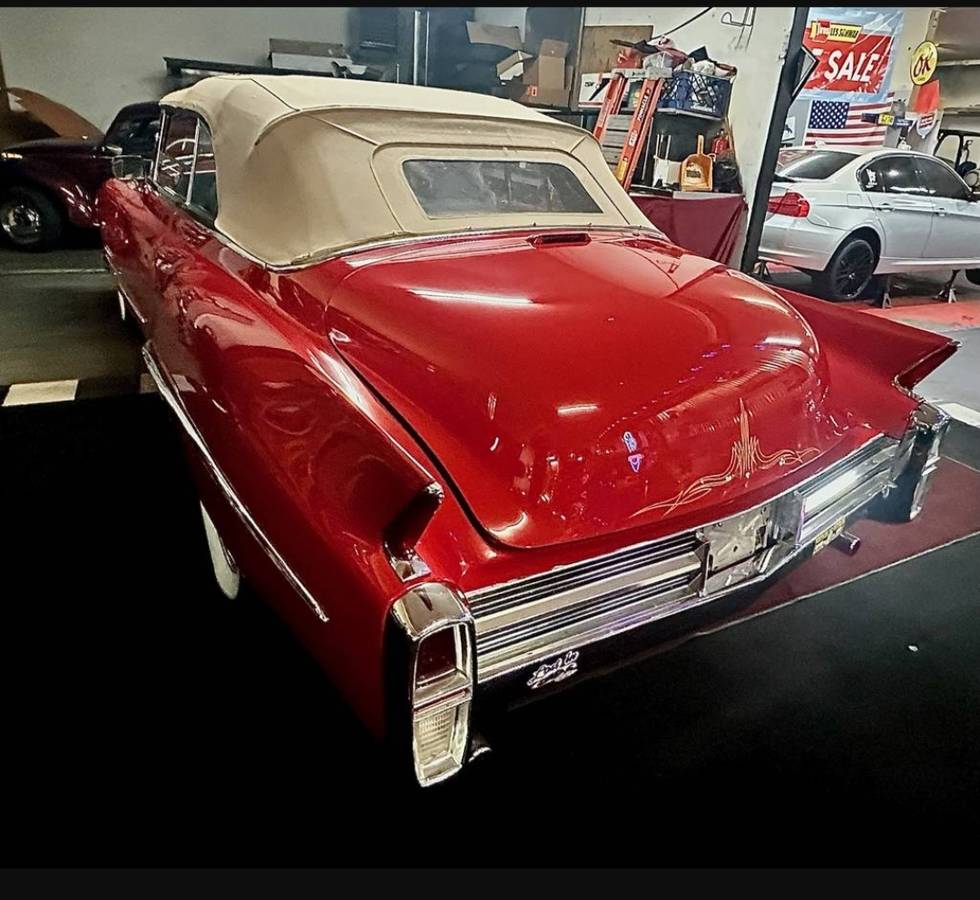 Cadillac-62-series-convertible-1948-8