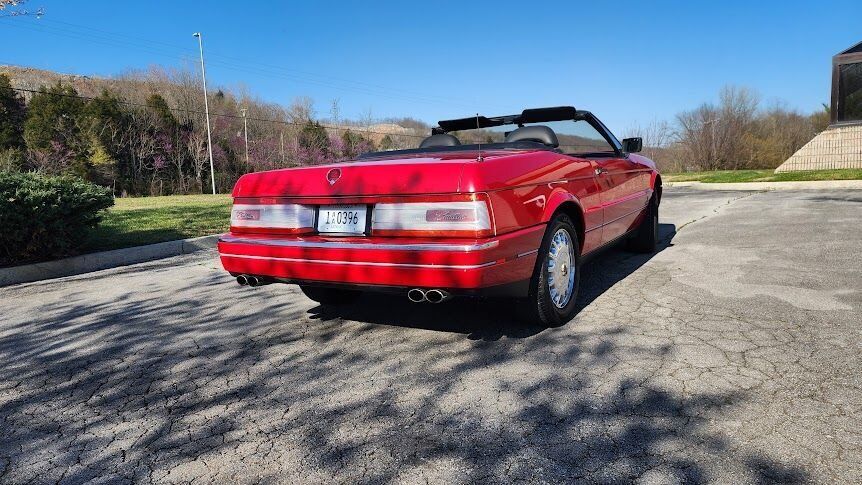 Cadillac-Allante-1991-106217-4