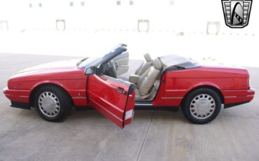 Cadillac-Allante-1993-32