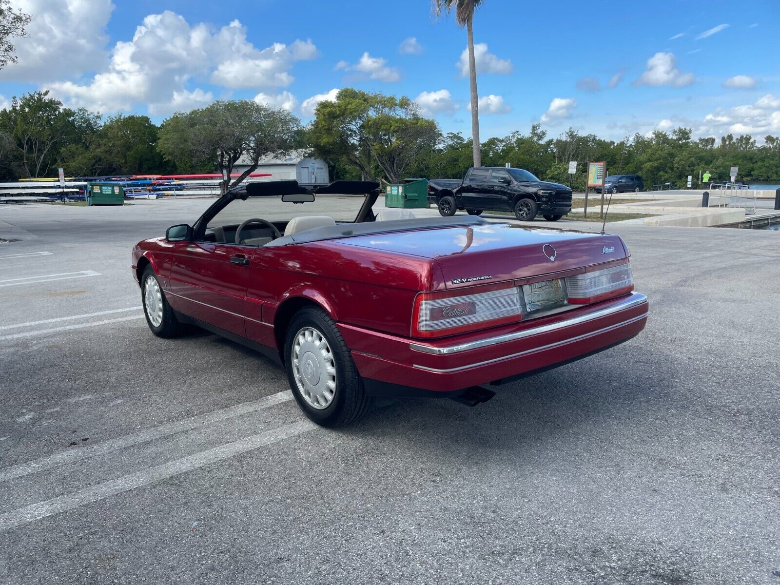 Cadillac-Allante-1993-Garnet-Red-BeigeNuetrol-50212-4