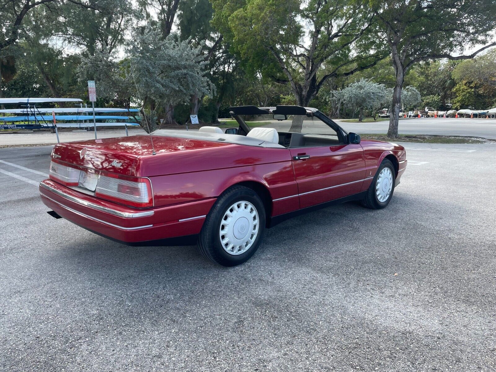 Cadillac-Allante-1993-Garnet-Red-BeigeNuetrol-50212-6