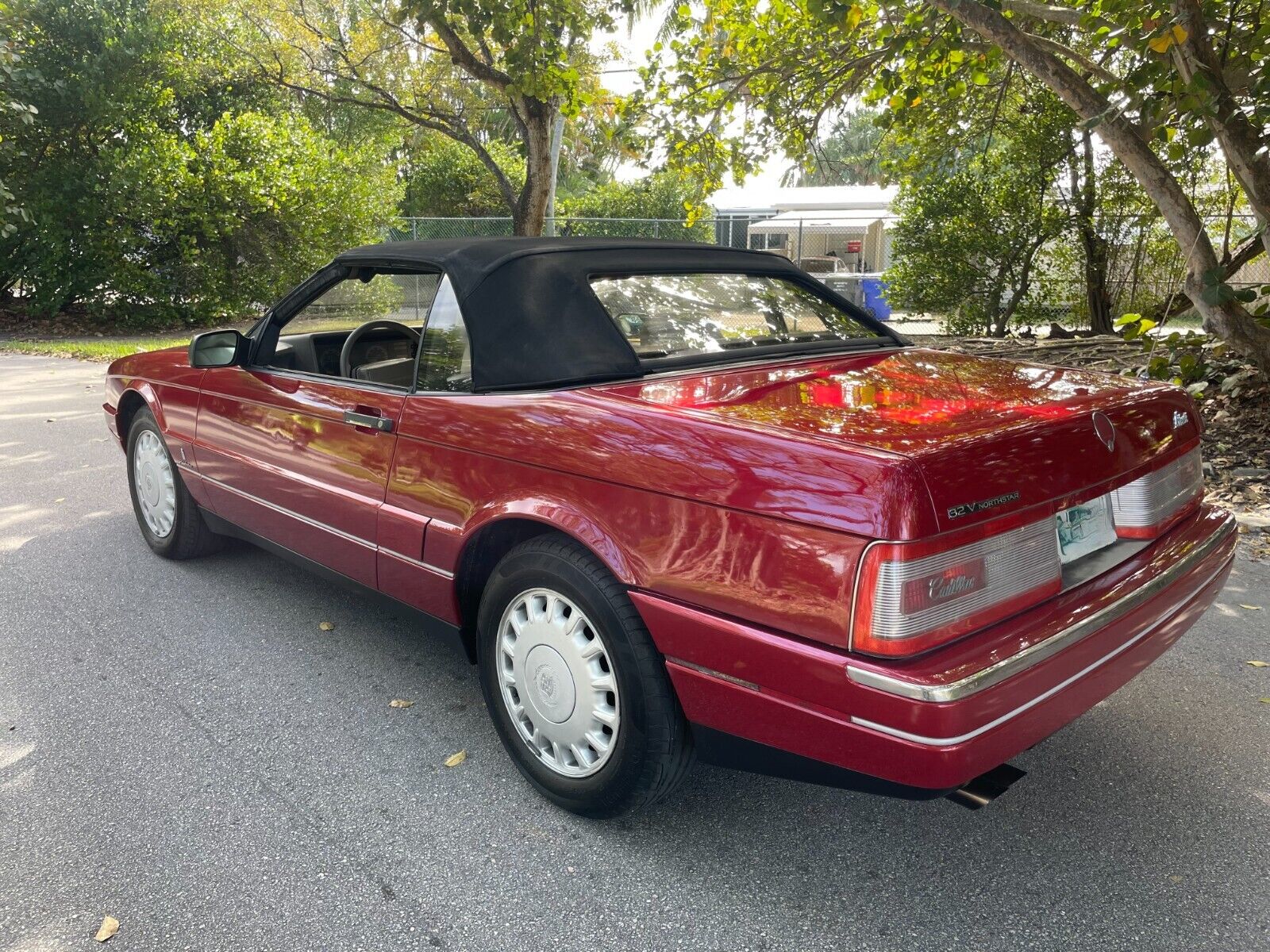 Cadillac-Allante-1993-Garnet-Red-BeigeNuetrol-50212-8