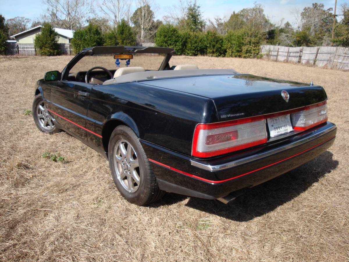 Cadillac-Allante-1993-black-115872-3