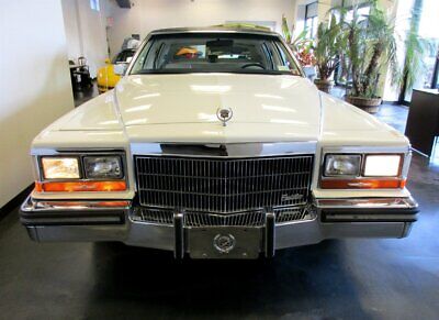 Cadillac-Brougham-Berline-1989-14