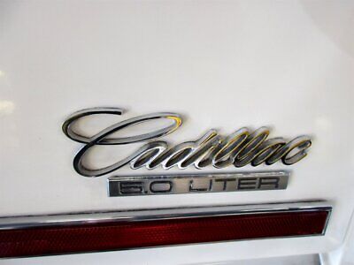 Cadillac-Brougham-Berline-1989-21