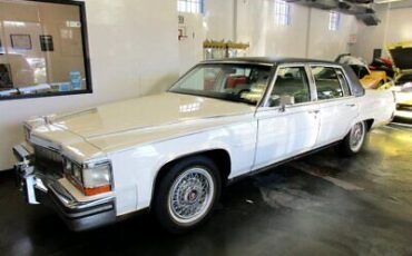 Cadillac-Brougham-Berline-1989-4