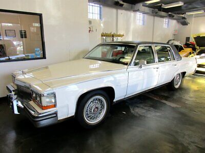 Cadillac-Brougham-Berline-1989-4